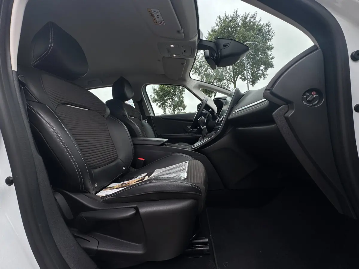 1.3 TCe Bose Trekhaak / Navigatie / 20 Inch LMV / Led / Pdc V+A