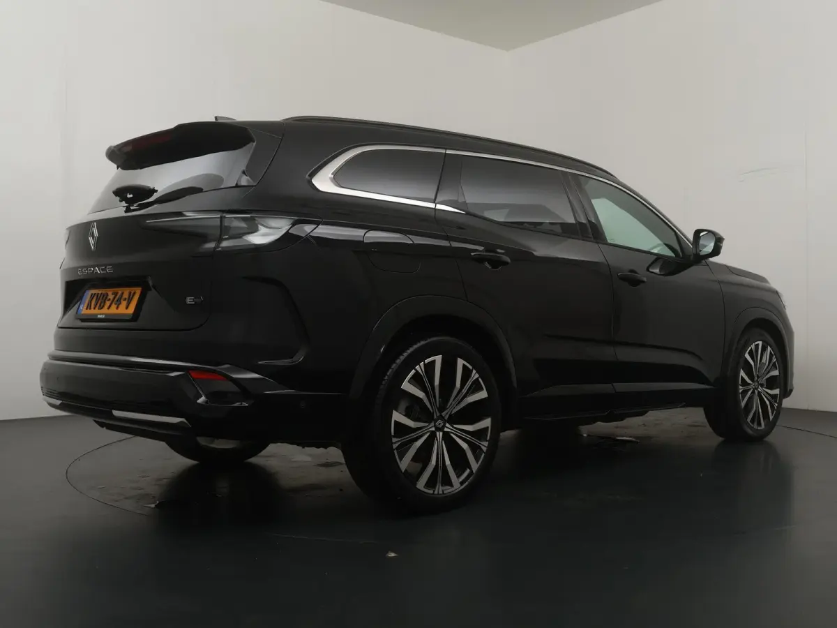 iconic full hybrid E-Tech 200 - 7 zitplaatsen | pack light & sound | pack vision |