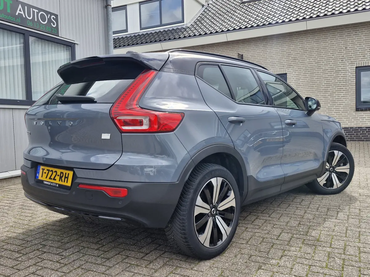 70 kWh | Electrische trekhaak | SOH 94% | Lederen interieur | Lichtmetalen velgen 5-spaaks 19" | Draadloze telefoonlader | Verkeersbord detectie | Vermoeidheidsherkenning | Volledig digitaal