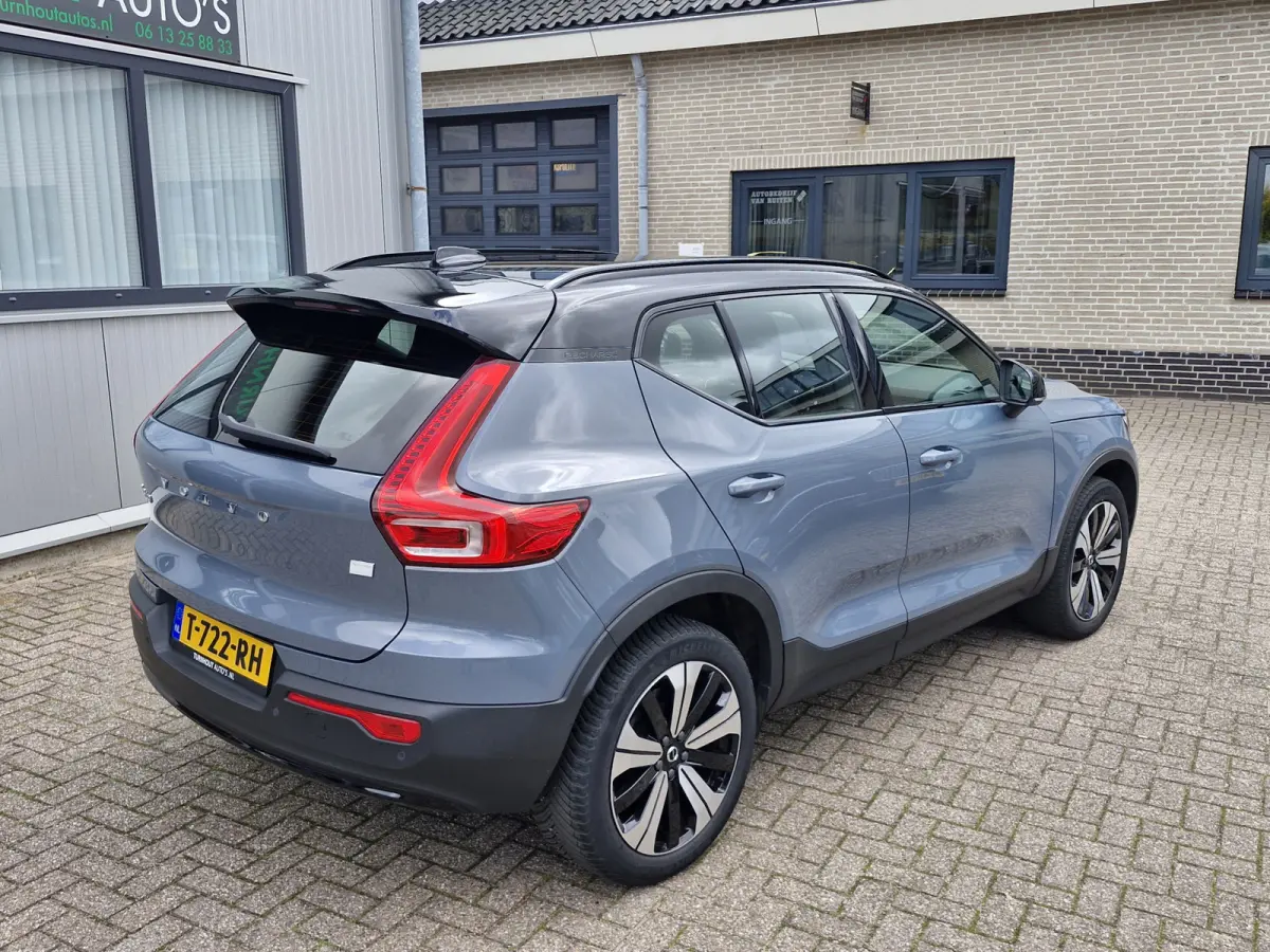 70 kWh | Electrische trekhaak | SOH 94% | Lederen interieur | Lichtmetalen velgen 5-spaaks 19" | Draadloze telefoonlader | Verkeersbord detectie | Vermoeidheidsherkenning | Volledig digitaal