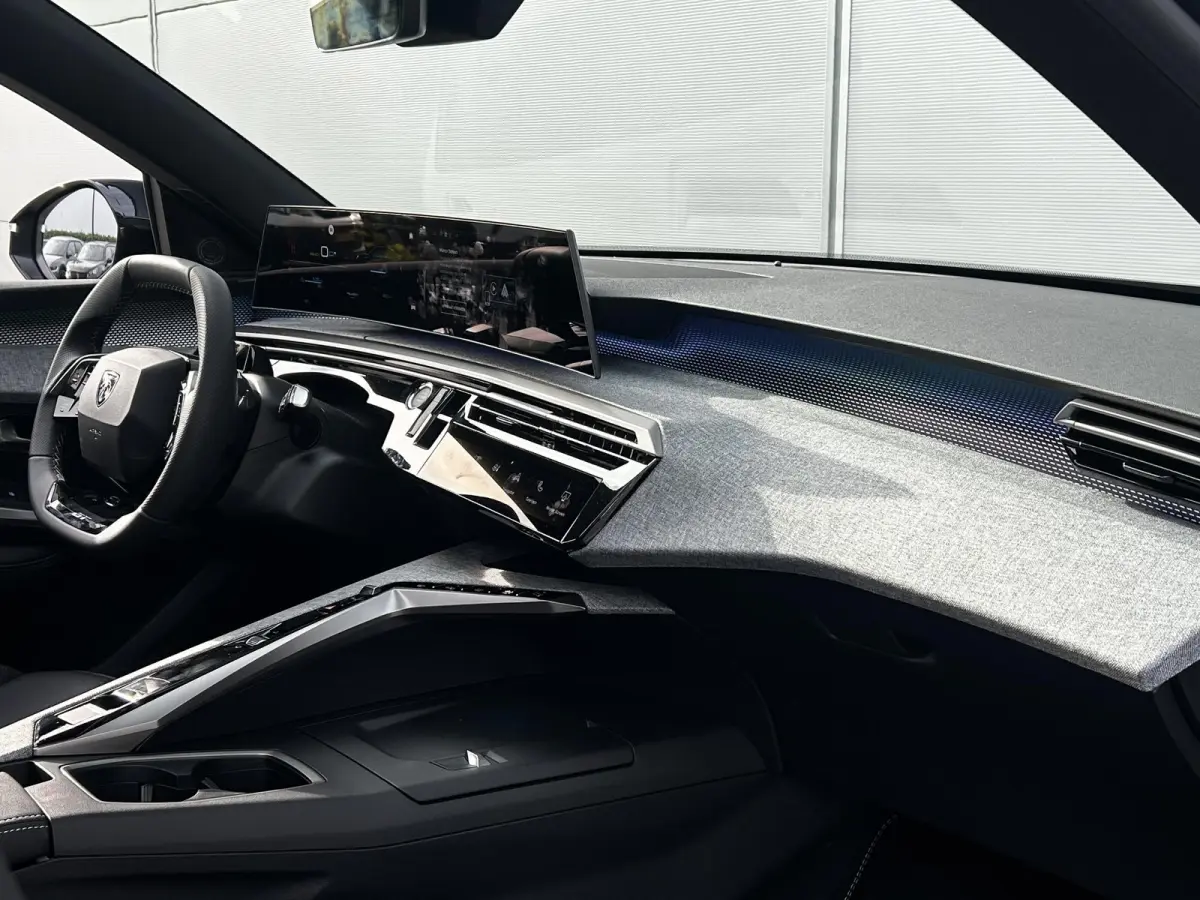 GT Exclusive Long Range 230 97 kWh | Panoramisch schuifdak | Focal | 360 Camera | Apple Carplay/Android Auto
