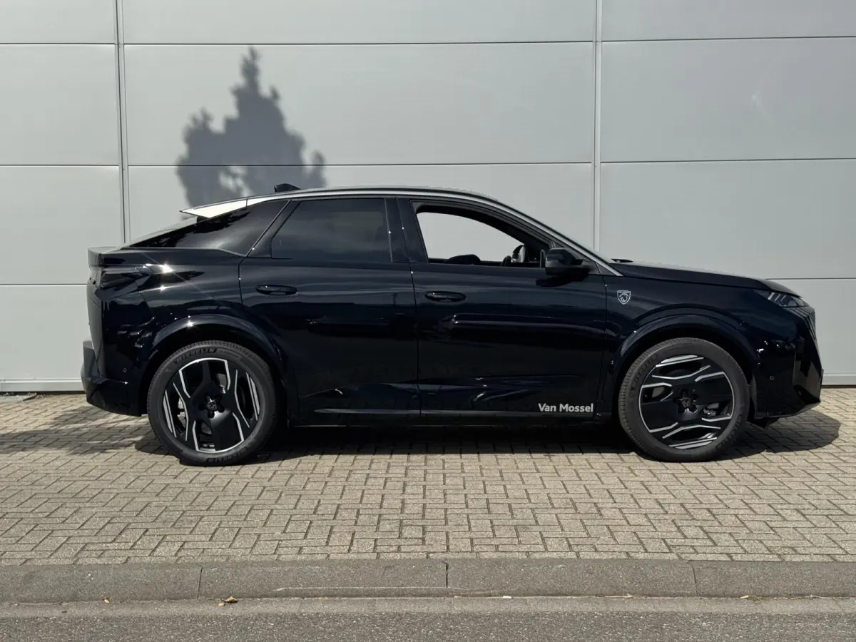 GT Exclusive Long Range 230 97 kWh | Panoramisch schuifdak | Focal | 360 Camera | Apple Carplay/Android Auto