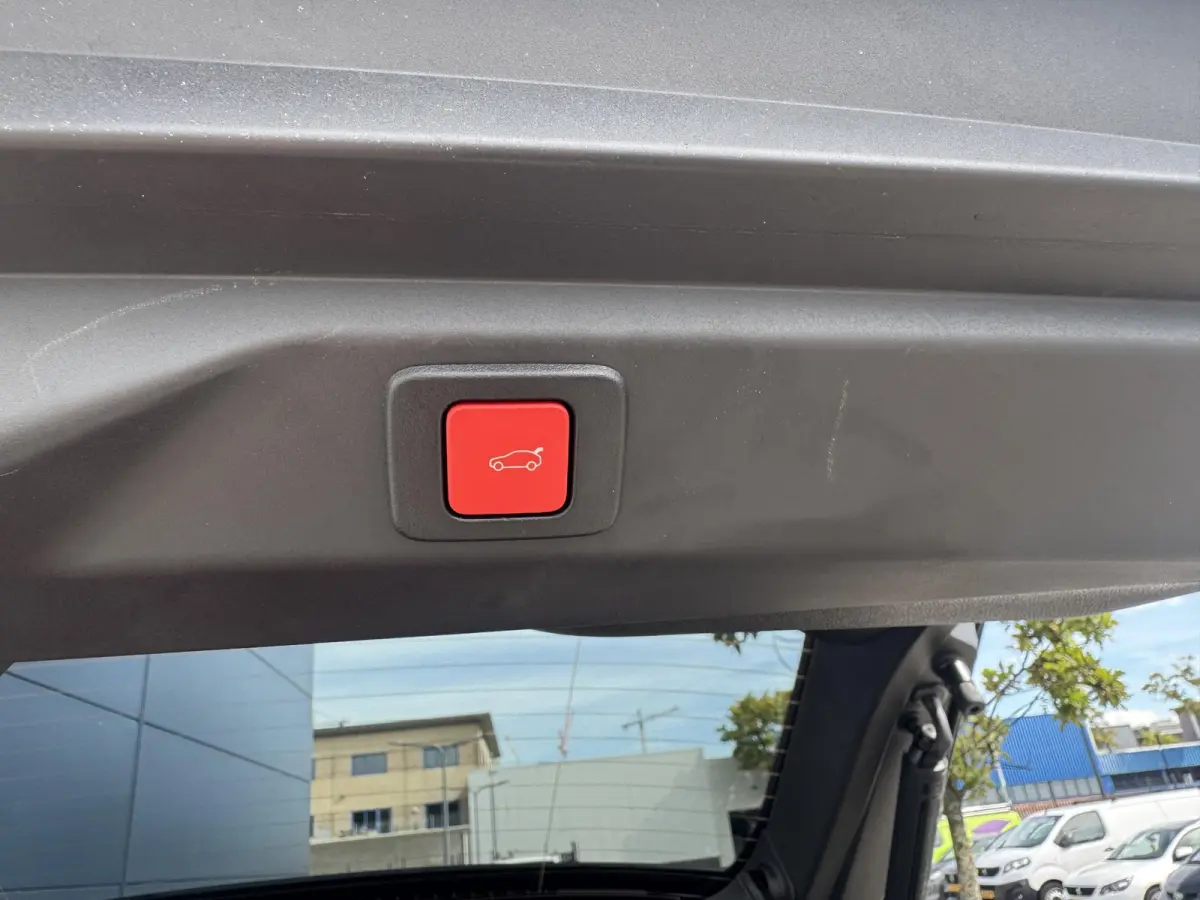 GT Exclusive Long Range 230 97 kWh | Panoramisch schuifdak | Focal | 360 Camera | Apple Carplay/Android Auto