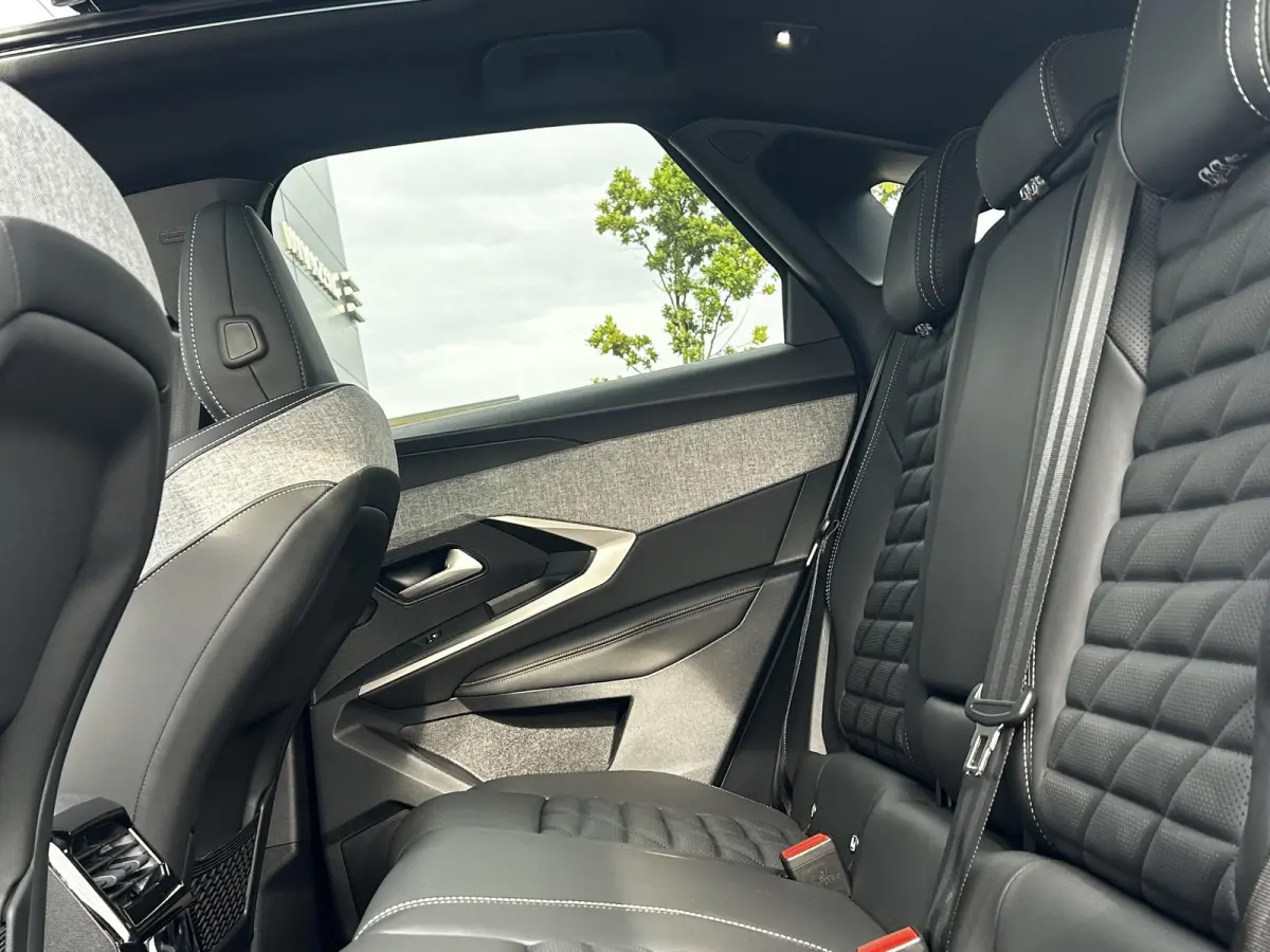 GT Exclusive Long Range 230 97 kWh | Panoramisch schuifdak | Focal | 360 Camera | Apple Carplay/Android Auto