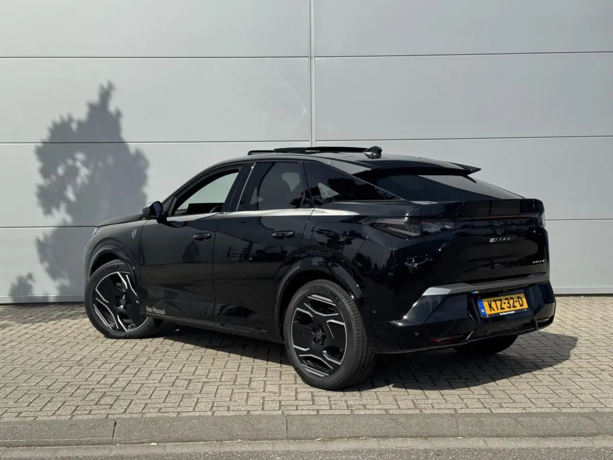 GT Exclusive Long Range 230 97 kWh | Panoramisch schuifdak | Focal | 360 Camera | Apple Carplay/Android Auto
