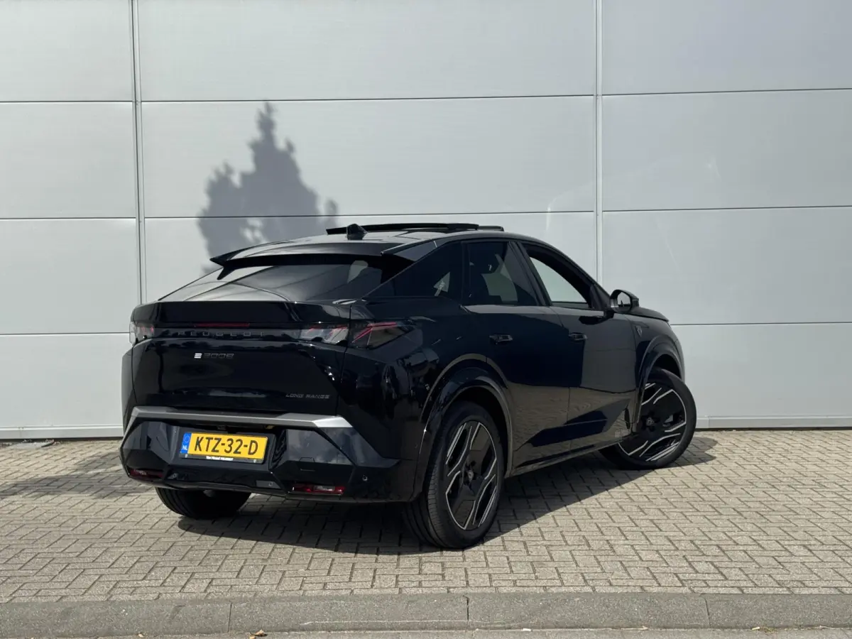 GT Exclusive Long Range 230 97 kWh | Panoramisch schuifdak | Focal | 360 Camera | Apple Carplay/Android Auto