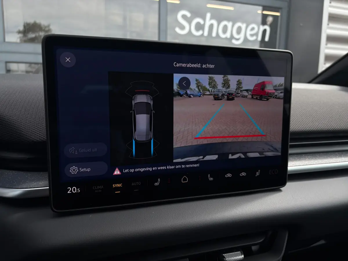 Trend | Automatische afstandsregeling (Adaptive Cruise Control) | Buitenspiegels elektrisch instel-, verwarm- en inklapbaar | Koplampverlichting LED