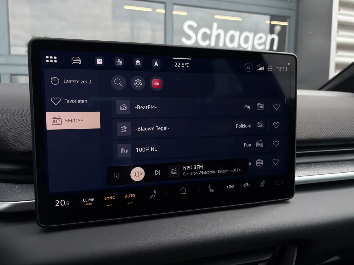 Trend | Automatische afstandsregeling (Adaptive Cruise Control) | Buitenspiegels elektrisch instel-, verwarm- en inklapbaar | Koplampverlichting LED