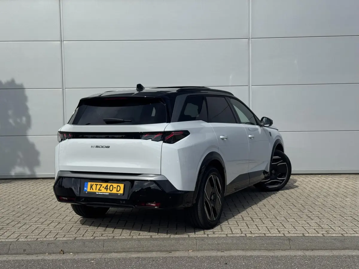 GT Exclusive 73 kWh 7p | Panoramisch schuifdak | Elektrische stoelen | 360 Camera | Apple Carplay/Android Auto