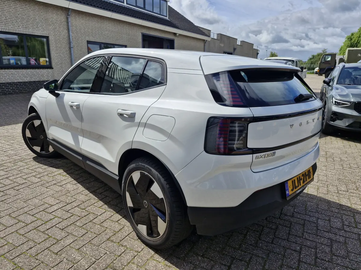 Single Motor Extended Range Plus 69 kWh | Warmte pomp | Stoelen en stuur verwarmd | camera achter | Electrische achterklep | Harman en Kardon | Elektrische stoelen