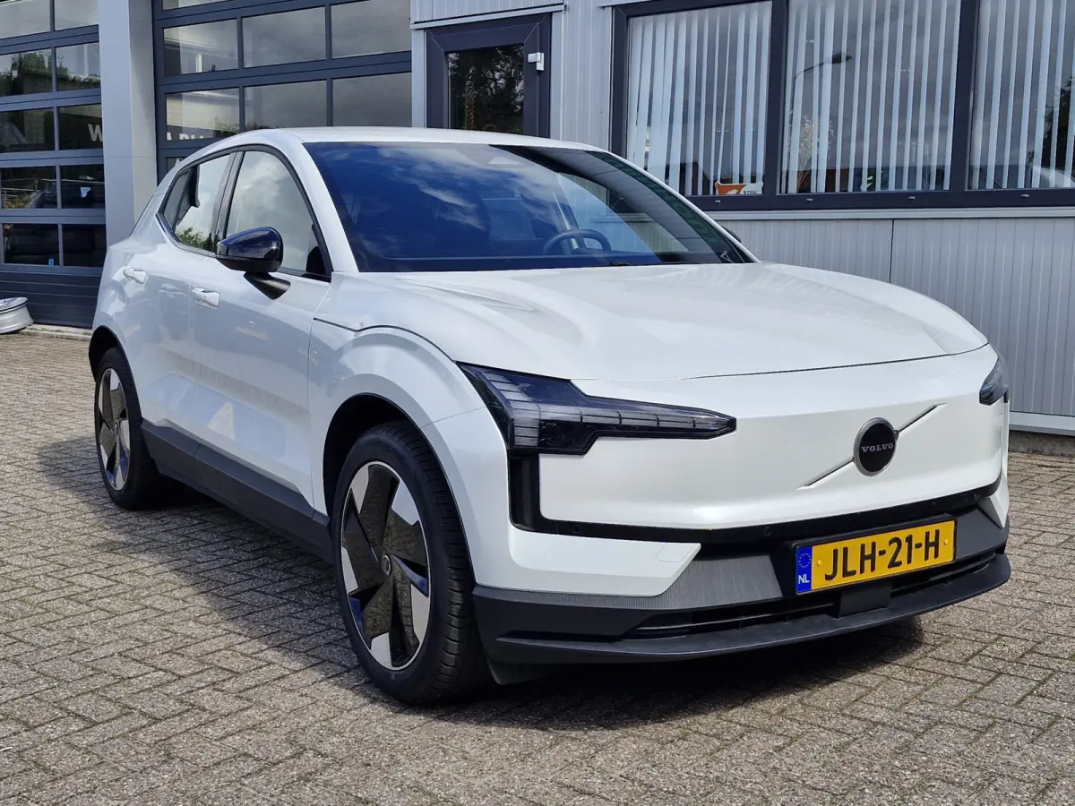 Single Motor Extended Range Plus 69 kWh | Warmte pomp | Stoelen en stuur verwarmd | camera achter | Electrische achterklep | Harman en Kardon | Elektrische stoelen