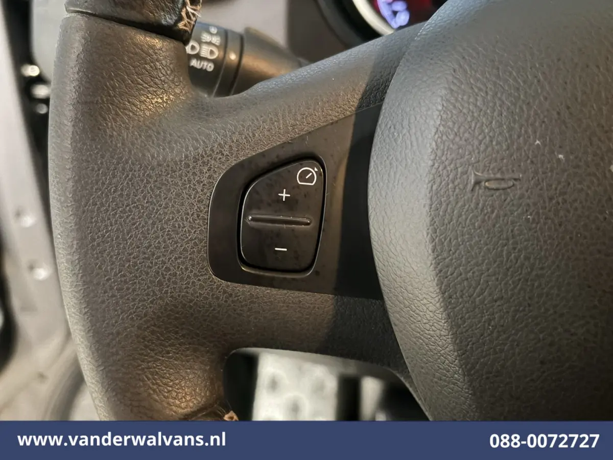 1.6 MJ 126pk L1H1 Euro6 Airco | Apple Carplay | Cruisecontrol | Trekhaak Android Auto, Parkeersensoren, Bijrijdersbank