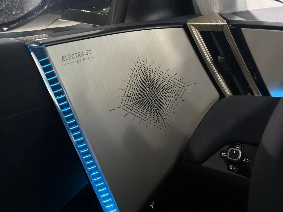 Étoile Absolute Comfort Tech 74 kWh 360° | ALCANTARA STOELEN MEMORY | HEAD-UP DISPLAY | FOCAL AUDIO | BOM VOL!