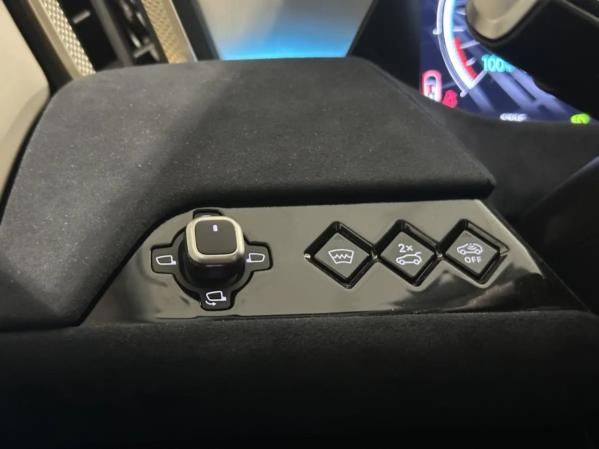 Étoile Absolute Comfort Tech 74 kWh 360° | ALCANTARA STOELEN MEMORY | HEAD-UP DISPLAY | FOCAL AUDIO | BOM VOL!