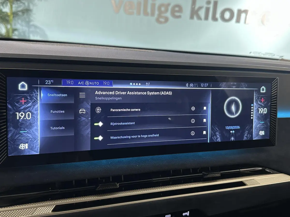 Étoile Absolute Comfort Tech 74 kWh 360° | ALCANTARA STOELEN MEMORY | HEAD-UP DISPLAY | FOCAL AUDIO | BOM VOL!
