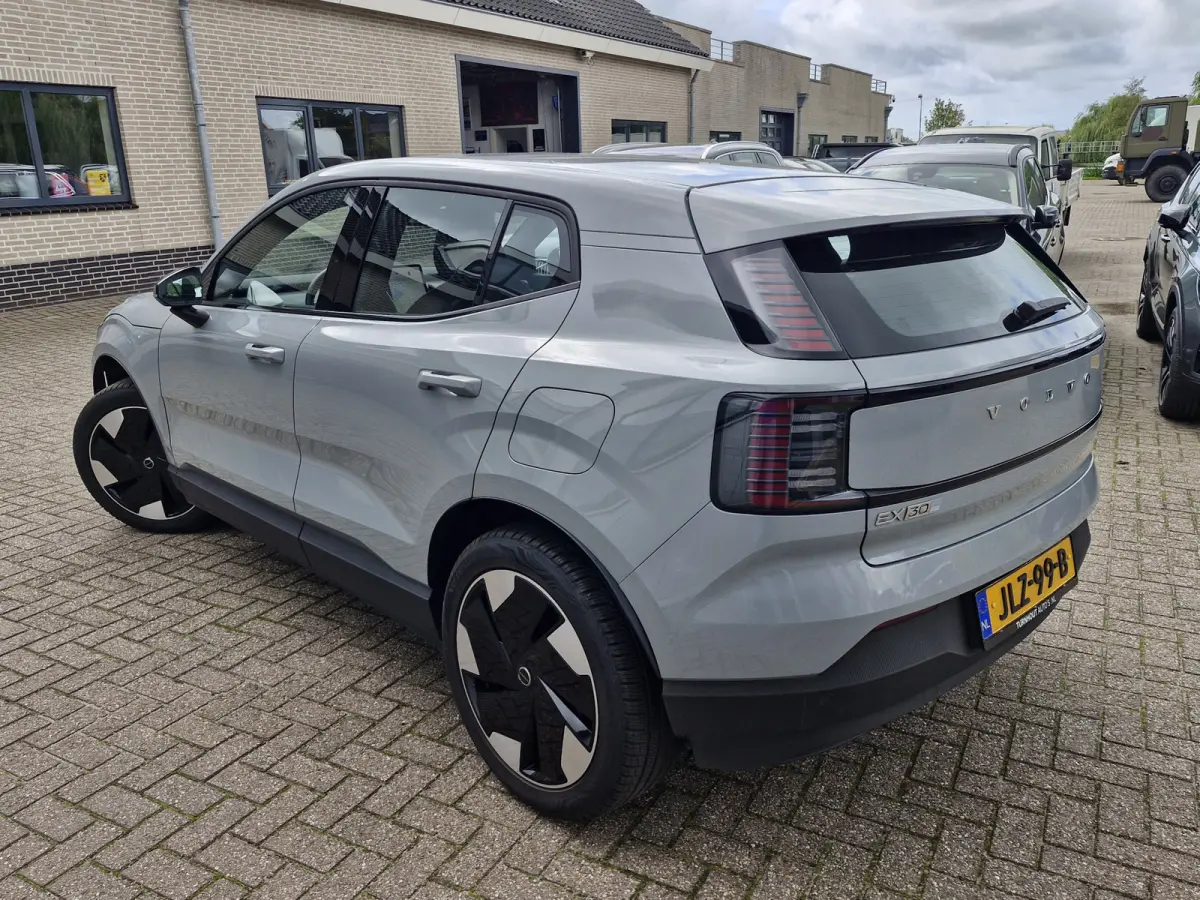 Single Motor Extended Range Plus 69 kWh | Warmte pomp | Stoelen en stuur verwarmd | camera achter | Electrische achterklep | Harman en Kardon | Elektrische stoelen