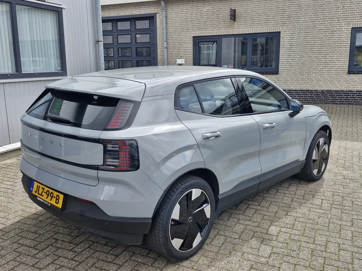 Single Motor Extended Range Plus 69 kWh | Warmte pomp | Stoelen en stuur verwarmd | camera achter | Electrische achterklep | Harman en Kardon | Elektrische stoelen