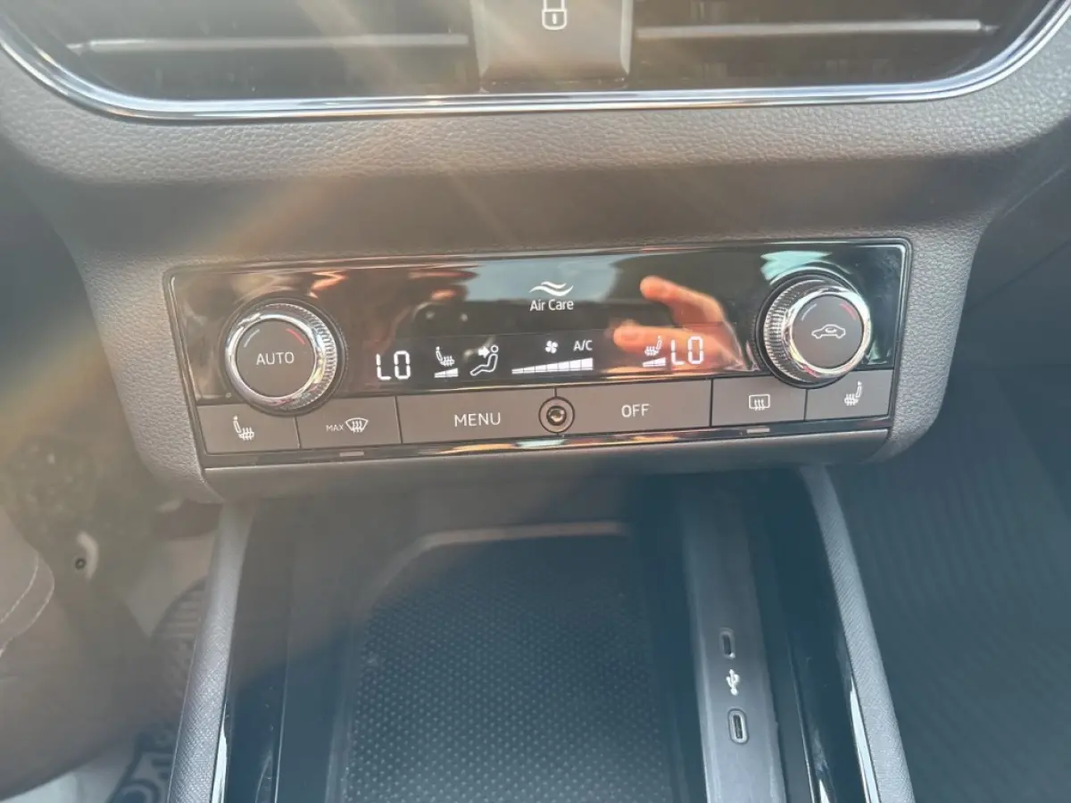 1.5 TSI DSG MONTE CARLO GLASDAK/CARPLAY/CRUISE/STOELVERW