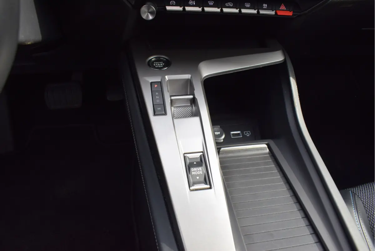 1.2 Hybrid 145 e-DCS6 Allure | NL-Auto | Camera | Adaptive Cruise Control