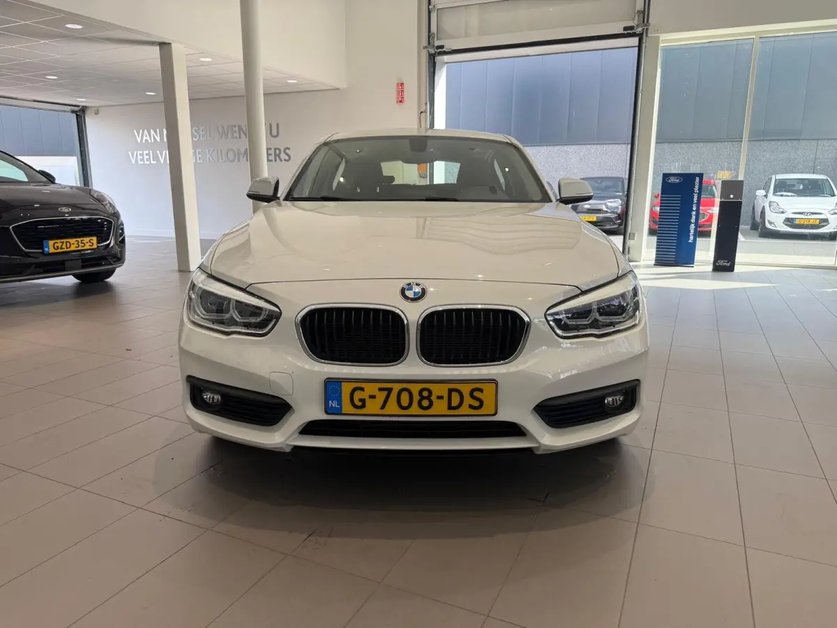 116i | KEYLESS START | CRUISE CONTROL | PARKEERSENSOREN |
