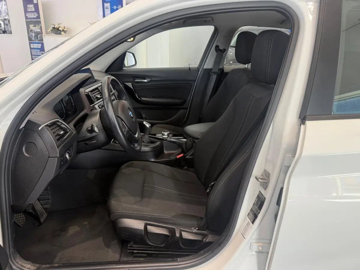 116i | KEYLESS START | CRUISE CONTROL | PARKEERSENSOREN |