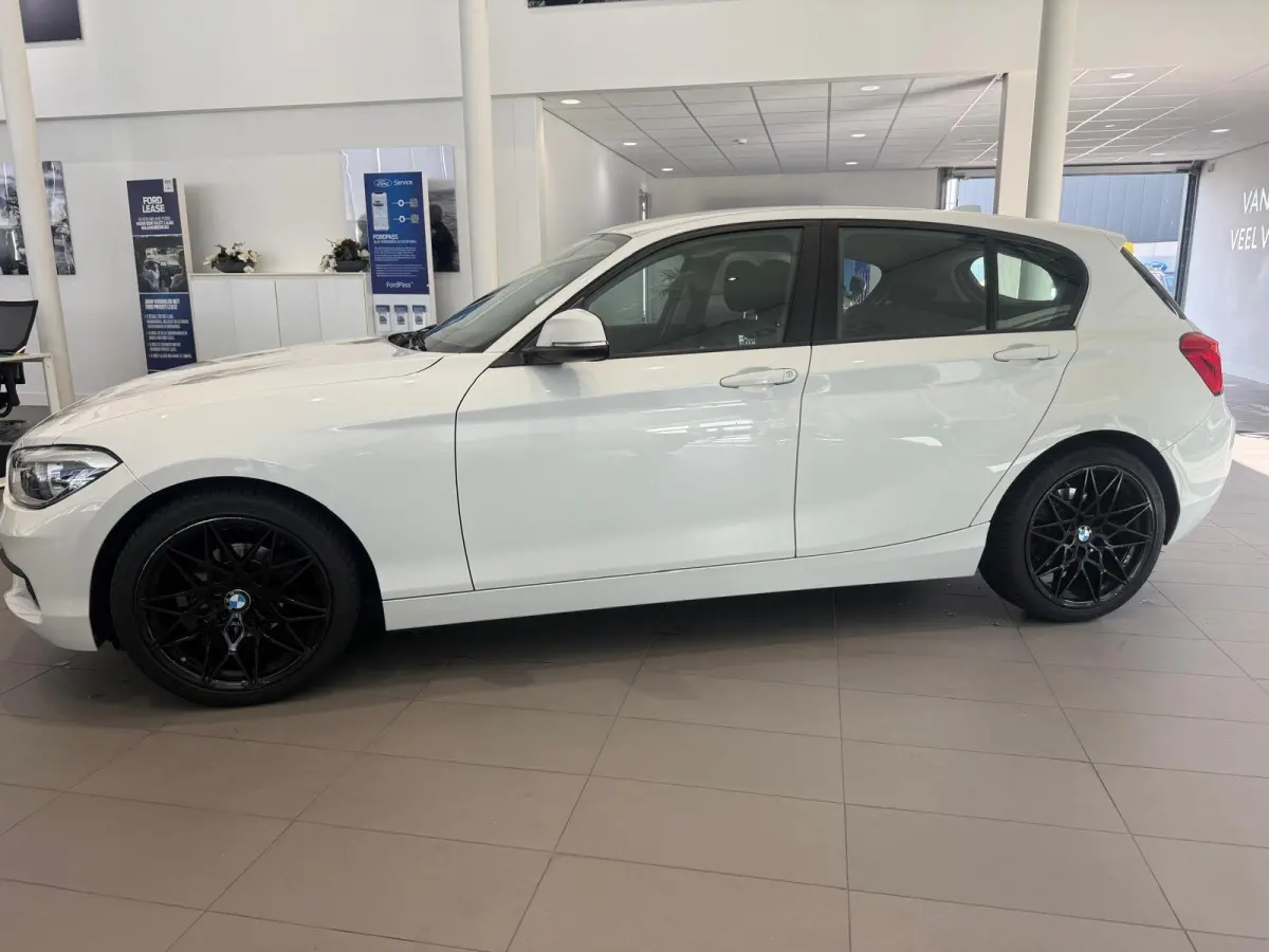 116i | KEYLESS START | CRUISE CONTROL | PARKEERSENSOREN |