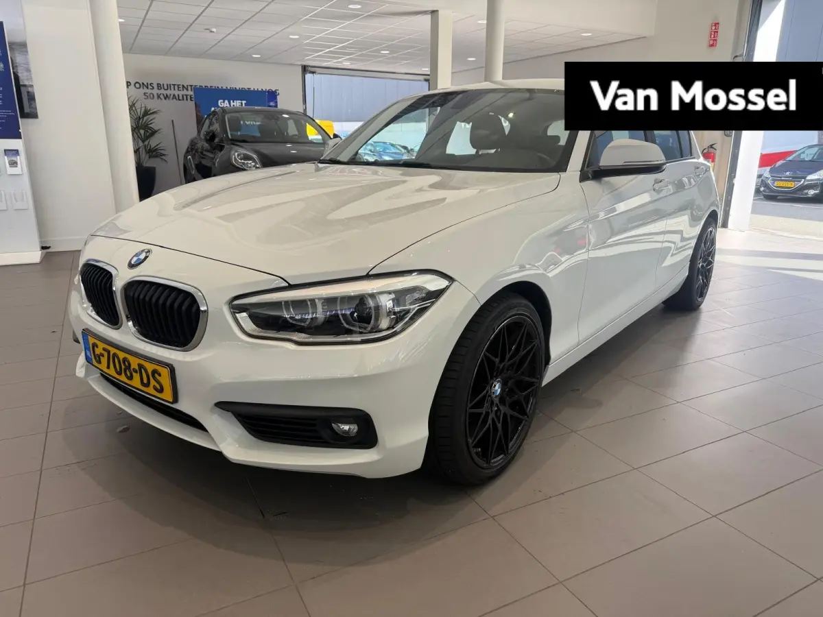 116i | KEYLESS START | CRUISE CONTROL | PARKEERSENSOREN |