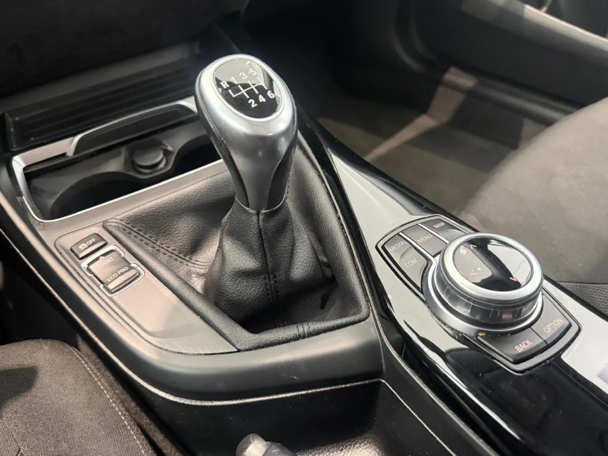 116i | KEYLESS START | CRUISE CONTROL | PARKEERSENSOREN |