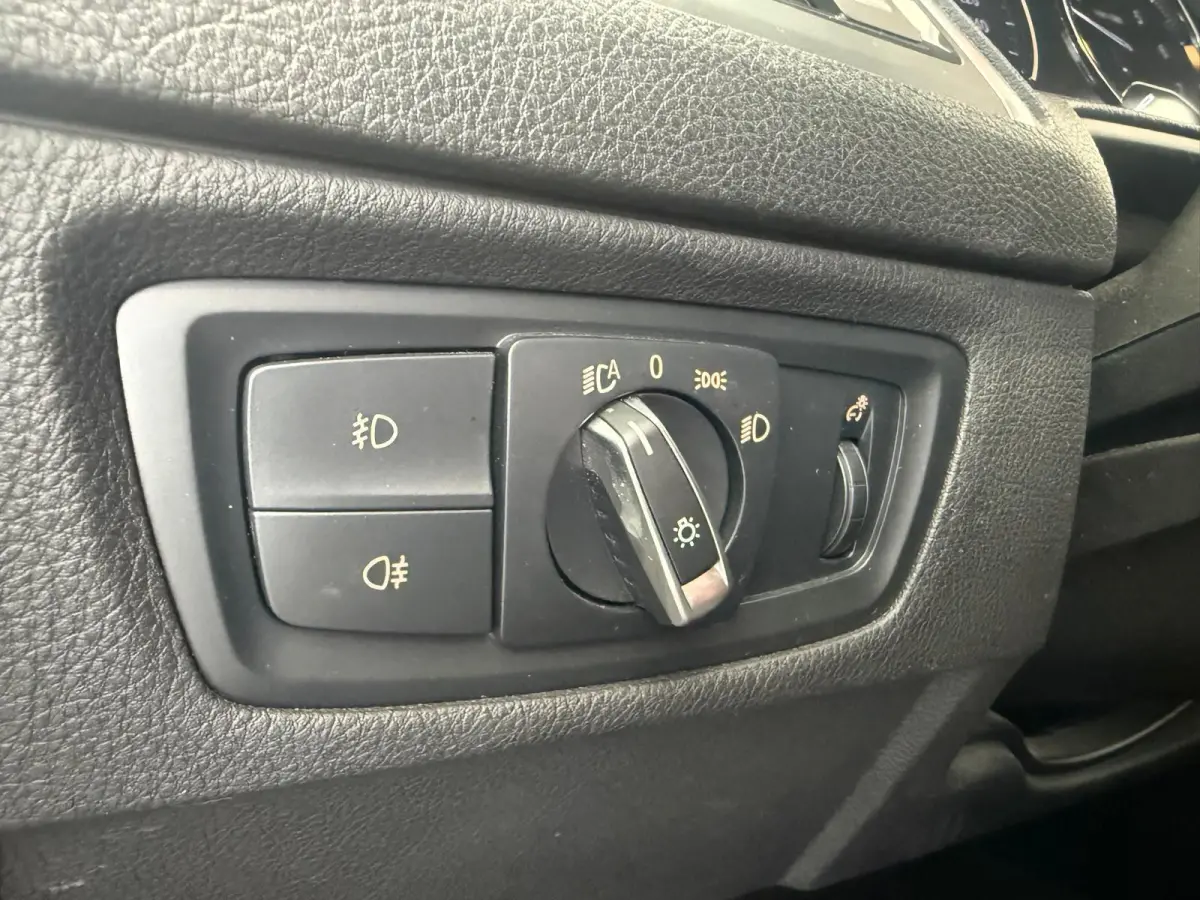 116i | KEYLESS START | CRUISE CONTROL | PARKEERSENSOREN |