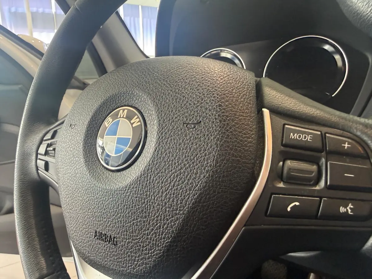 116i | KEYLESS START | CRUISE CONTROL | PARKEERSENSOREN |