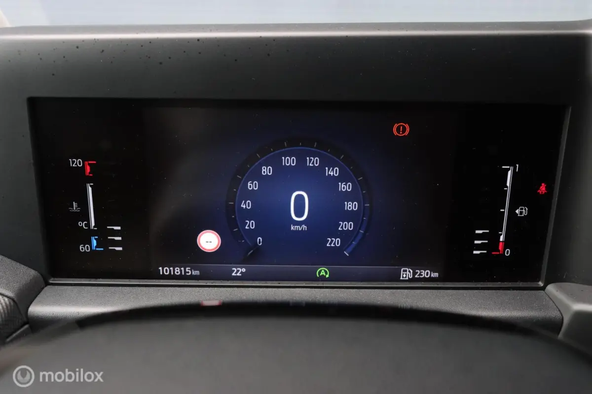 300 2.0 TDCI L2H1 Limited|Camera|Apple