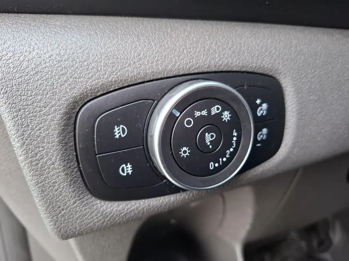 280 2.0 TDCI L2H1 Trend AUTOMAAT / CRUISE CONTROLE / AIRCO / 3 ZITS