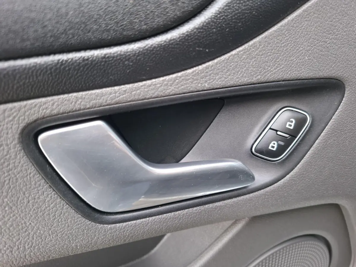 280 2.0 TDCI L2H1 Trend AUTOMAAT / CRUISE CONTROLE / AIRCO / 3 ZITS