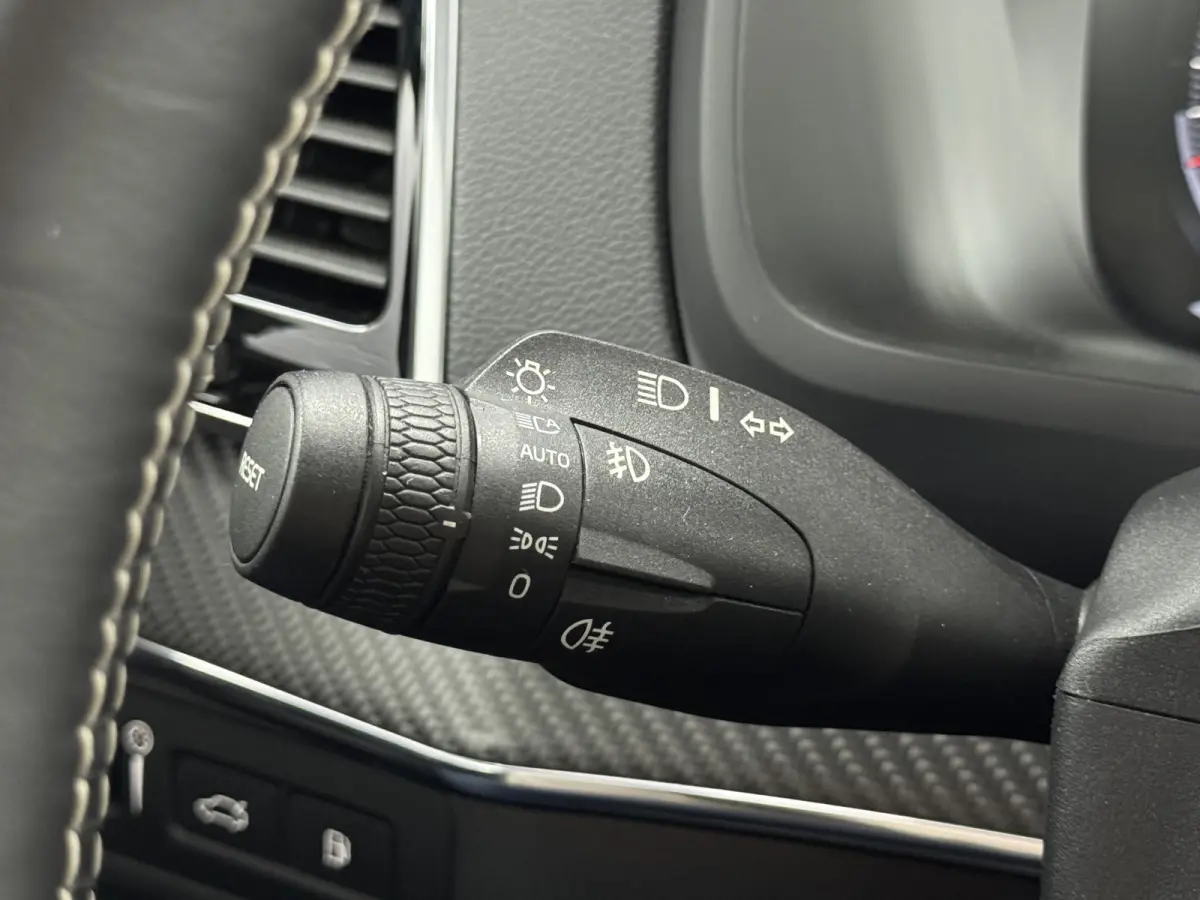 2.0 T8 PHEV AWD R-Design B&W Luchtvering Trekhaak HUD Pilot Assist Polestar Engineered