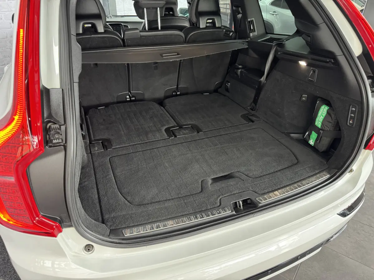 2.0 T8 PHEV AWD R-Design B&W Luchtvering Trekhaak HUD Pilot Assist Polestar Engineered