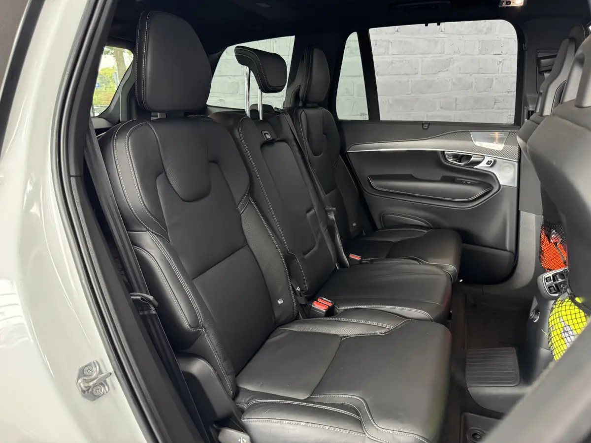 2.0 T8 PHEV AWD R-Design B&W Luchtvering Trekhaak HUD Pilot Assist Polestar Engineered