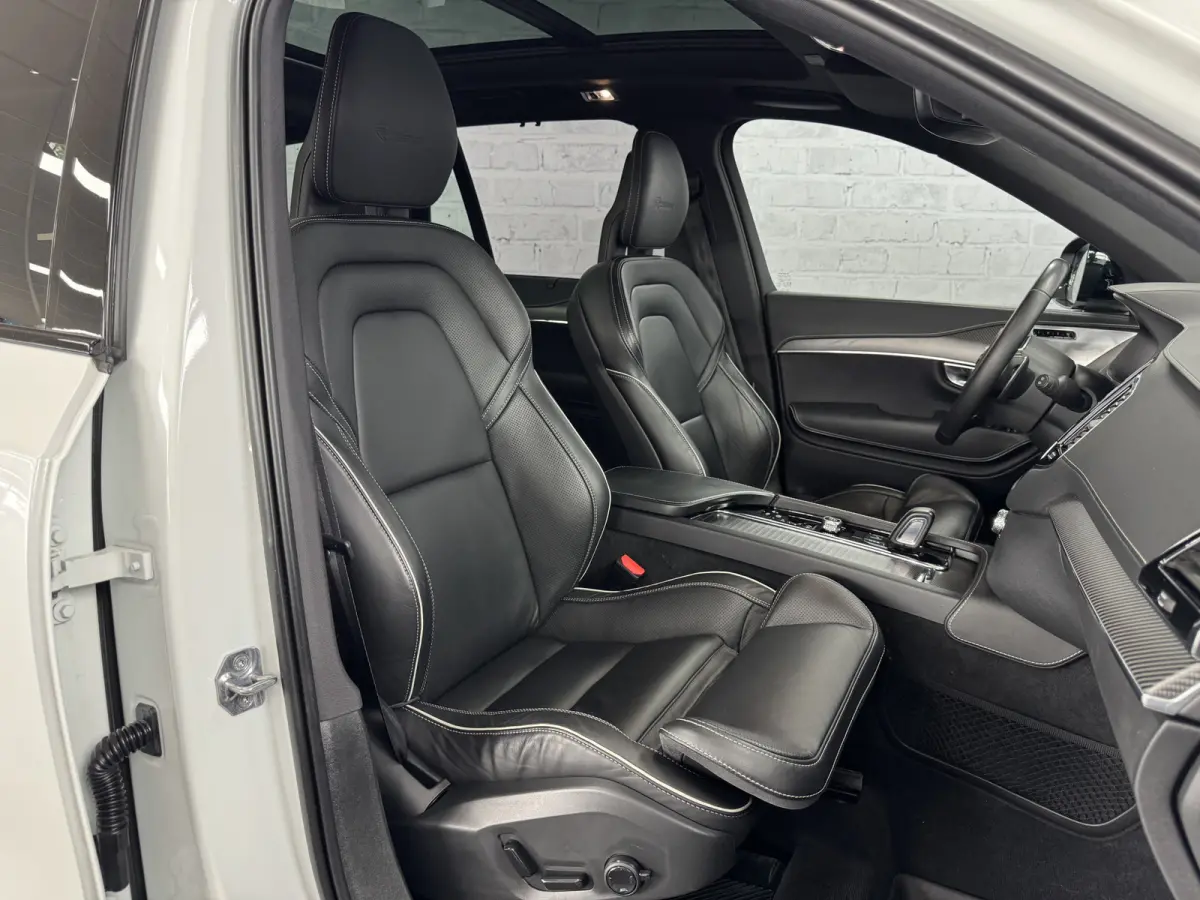 2.0 T8 PHEV AWD R-Design B&W Luchtvering Trekhaak HUD Pilot Assist Polestar Engineered