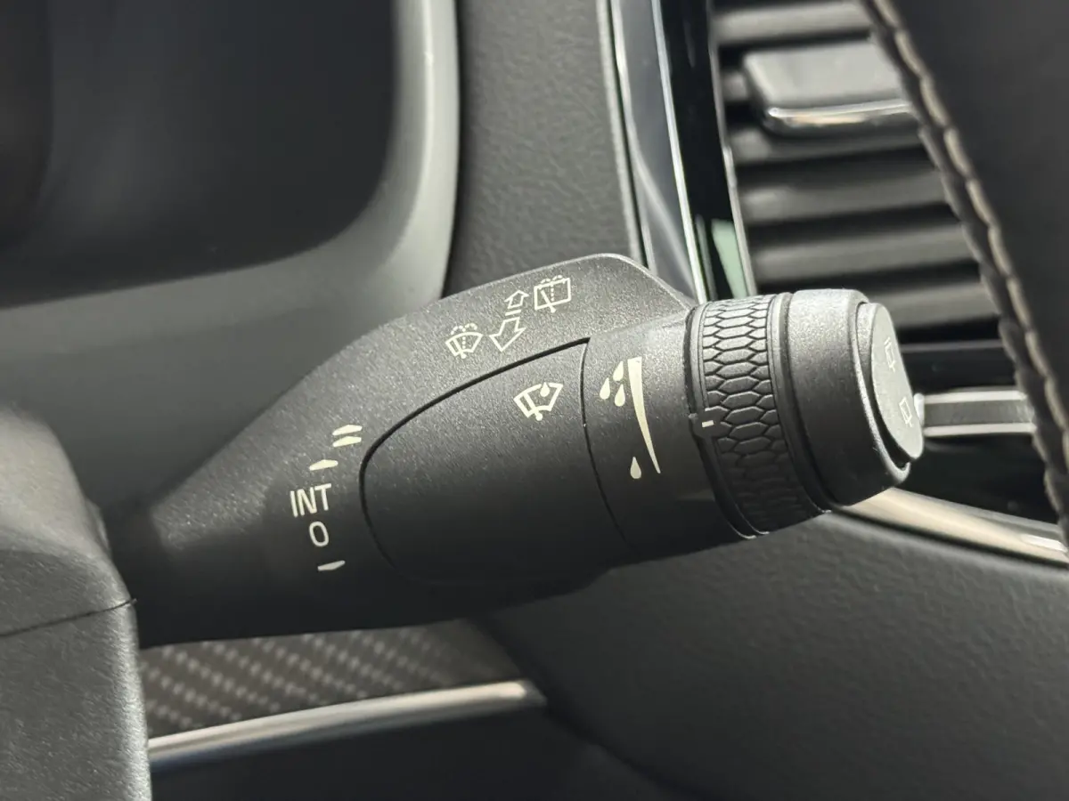2.0 T8 PHEV AWD R-Design B&W Luchtvering Trekhaak HUD Pilot Assist Polestar Engineered
