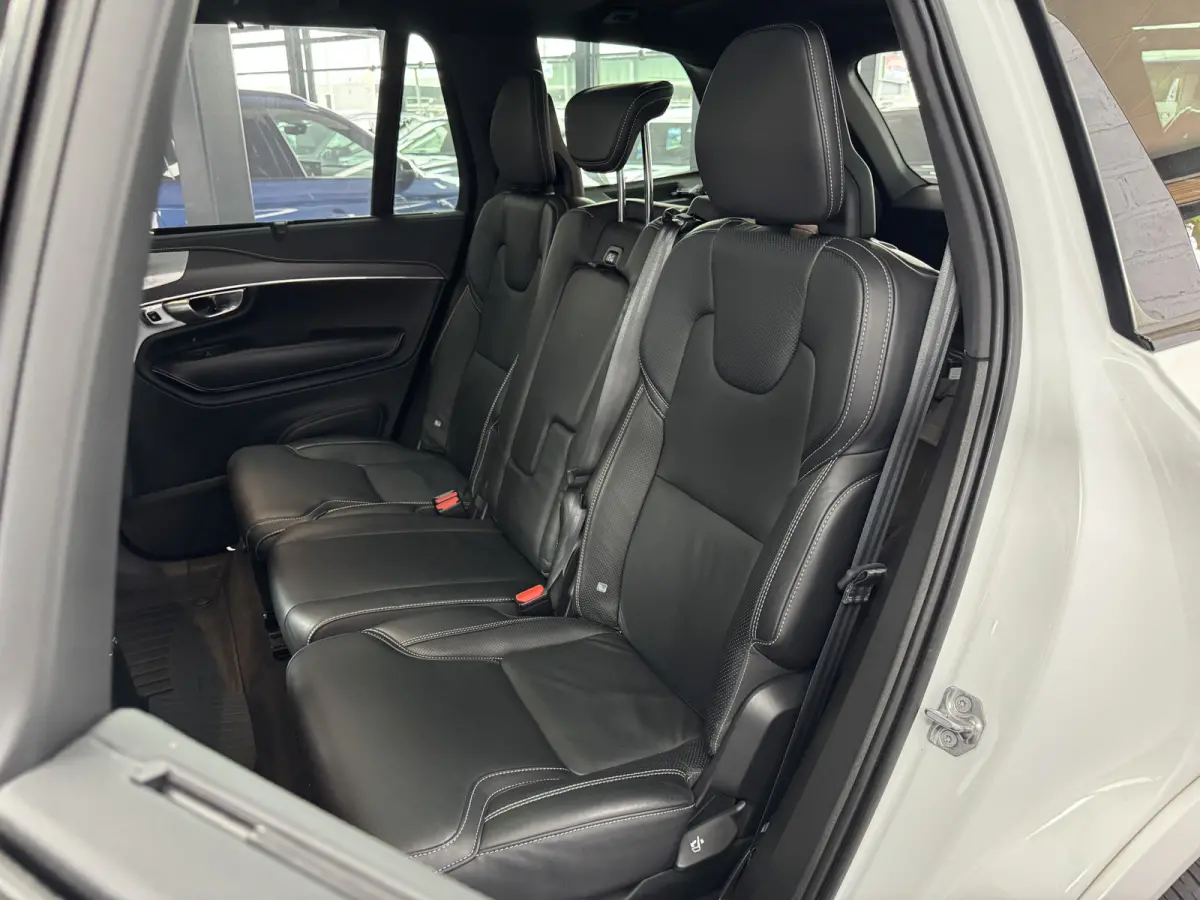 2.0 T8 PHEV AWD R-Design B&W Luchtvering Trekhaak HUD Pilot Assist Polestar Engineered