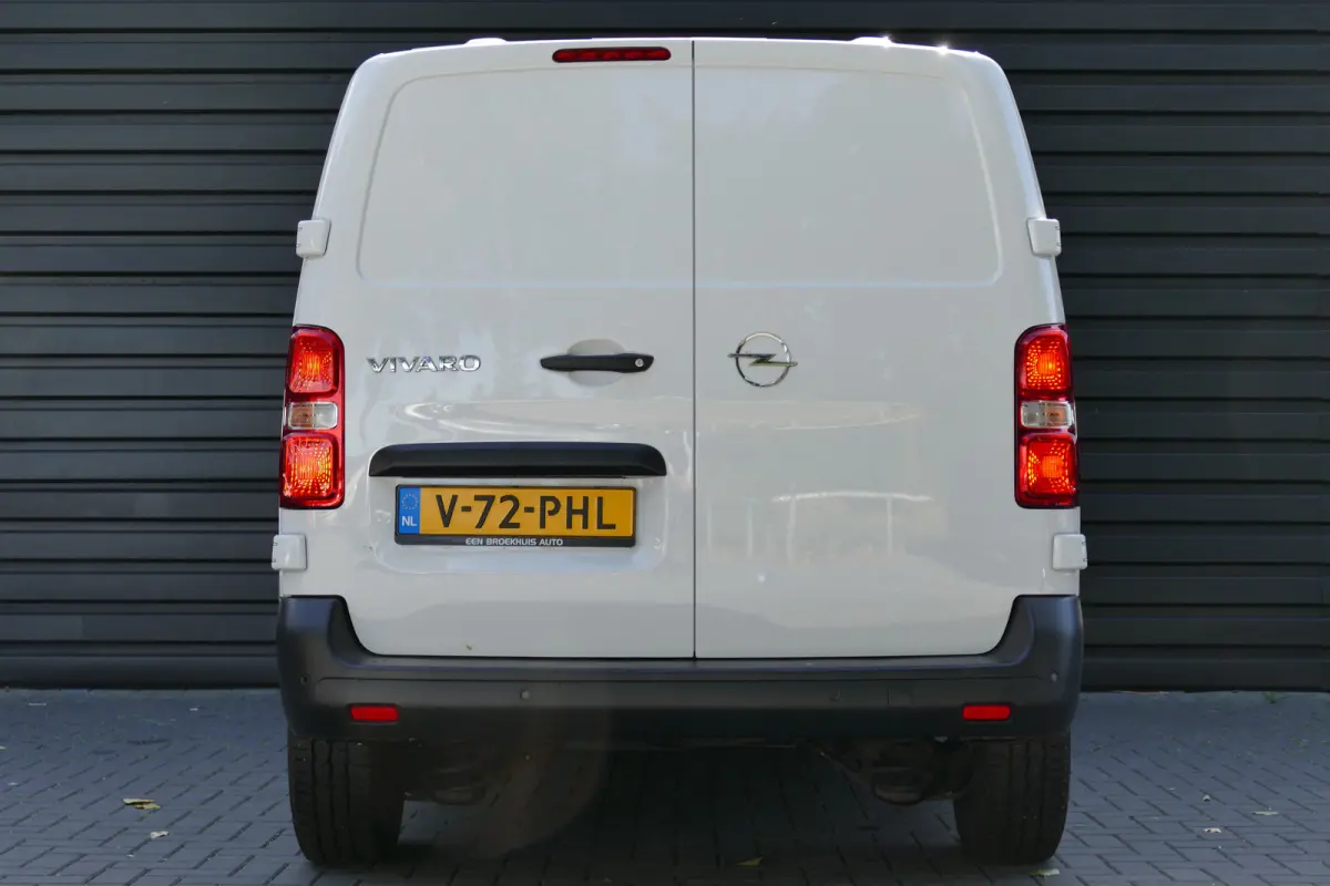 2.0 DIESEL 145PK L2H1 / CAMERA / STOEL-STUURVERWARMING / 3-ZITS / BETIMMERING / NAVI / AIRCO / LED / PDC / BLUETOOTH / CRUISECONTROL / 1E EIGENAAR / SCHITTERENDE STAAT !!