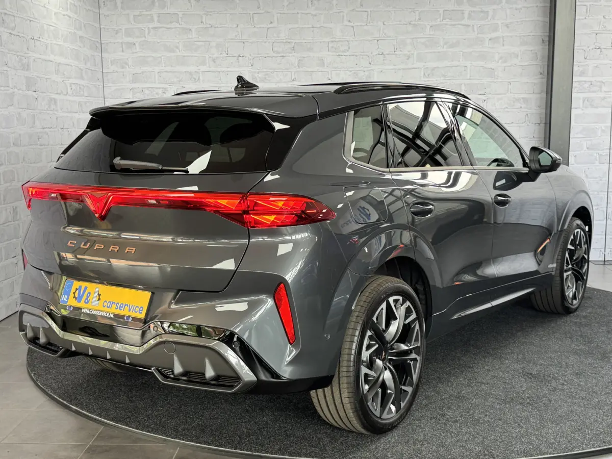 1.5 TSI e-Hybrid Pano Trekhaak Sennheiser HUD 360camera