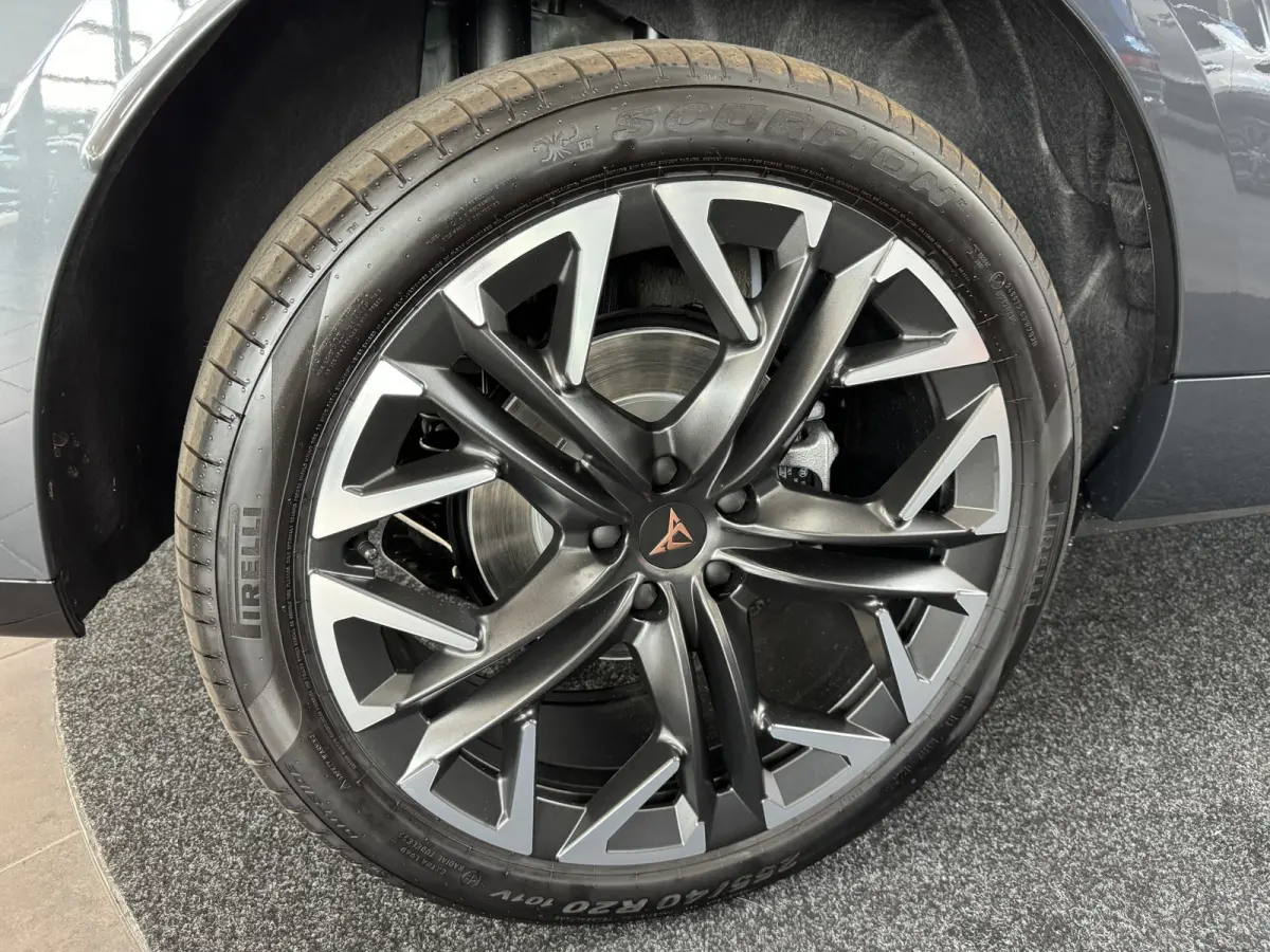 1.5 TSI e-Hybrid Pano Trekhaak Sennheiser HUD 360camera