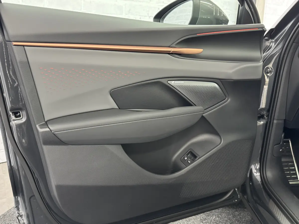 1.5 TSI e-Hybrid Pano Trekhaak Sennheiser HUD 360camera