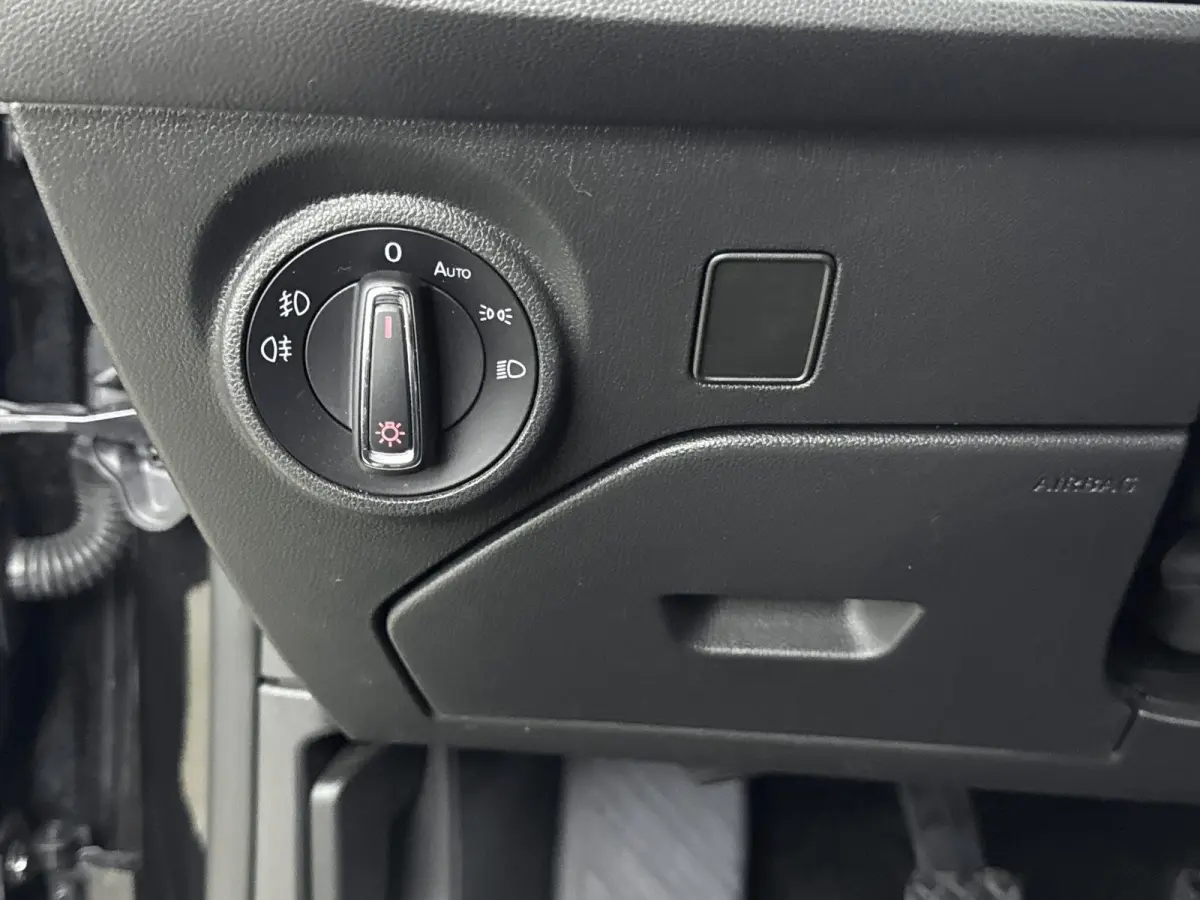 1.0 TSI FR Business Intense | CAMERA | CLIMATE CONTROL | CRUISE CONTROL | KEYLESS | APPLE CARPLAY / ANDROID AUTO | PARKEERSENSOREN |