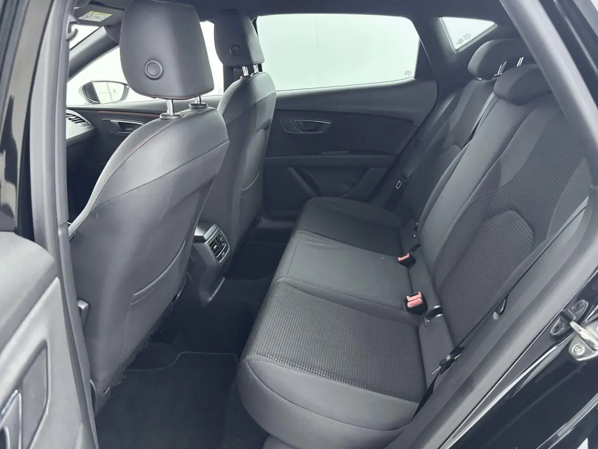 1.0 TSI FR Business Intense | CAMERA | CLIMATE CONTROL | CRUISE CONTROL | KEYLESS | APPLE CARPLAY / ANDROID AUTO | PARKEERSENSOREN |