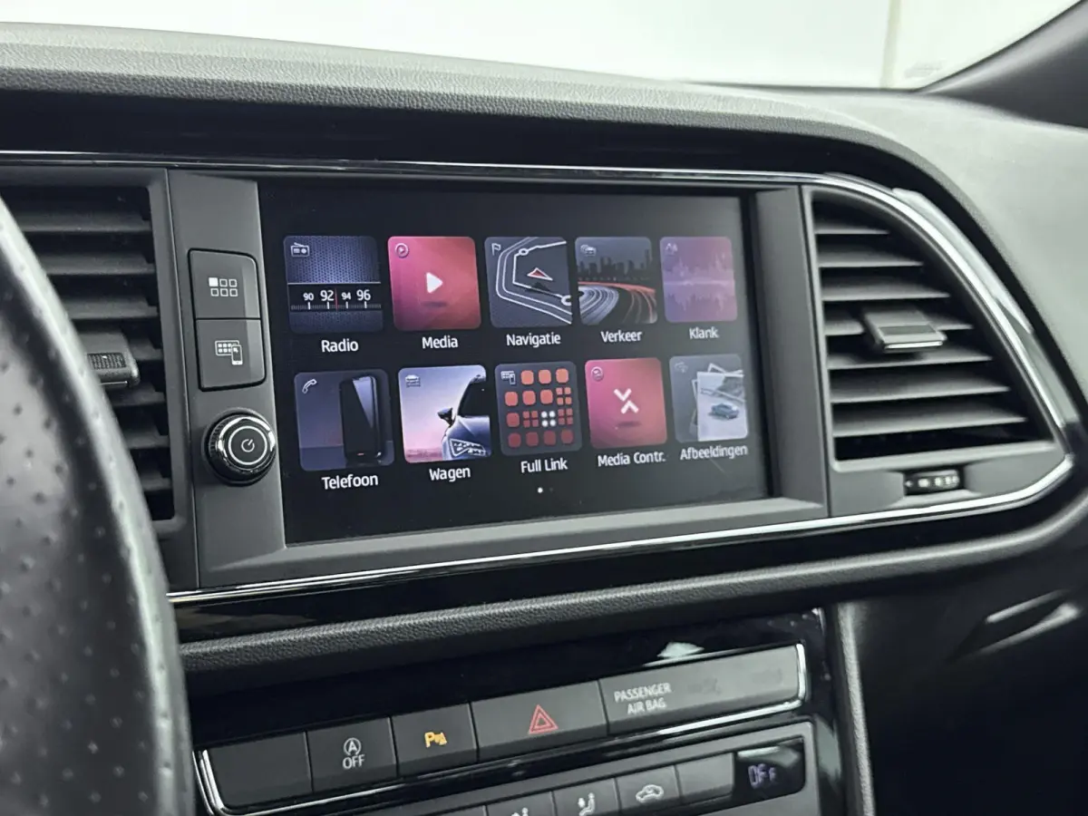 1.0 TSI FR Business Intense | CAMERA | CLIMATE CONTROL | CRUISE CONTROL | KEYLESS | APPLE CARPLAY / ANDROID AUTO | PARKEERSENSOREN |