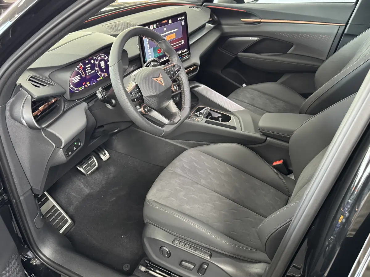 1.5 TSI e-Hybrid Pano Trekhaak Sennheiser HUD 360camera