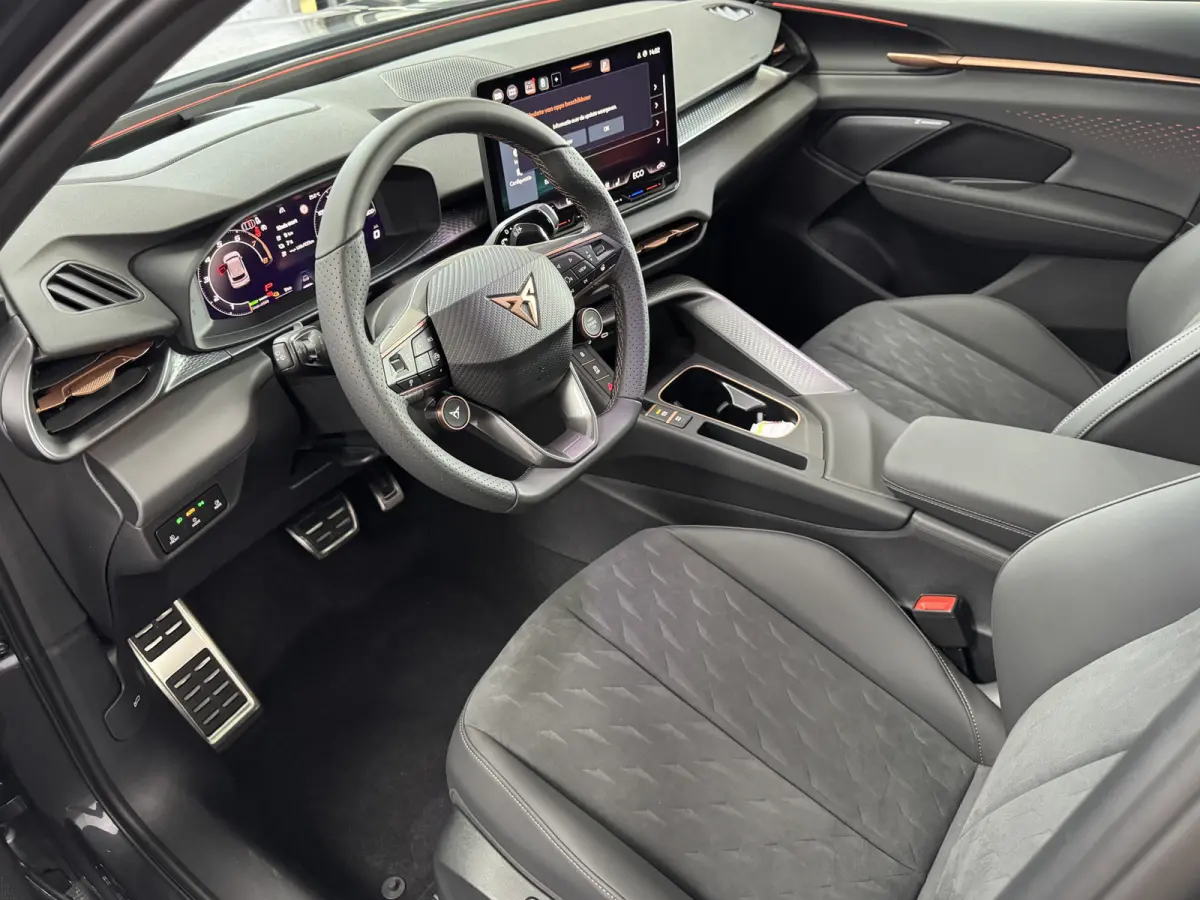 1.5 TSI e-Hybrid Pano Trekhaak Sennheiser HUD 360camera