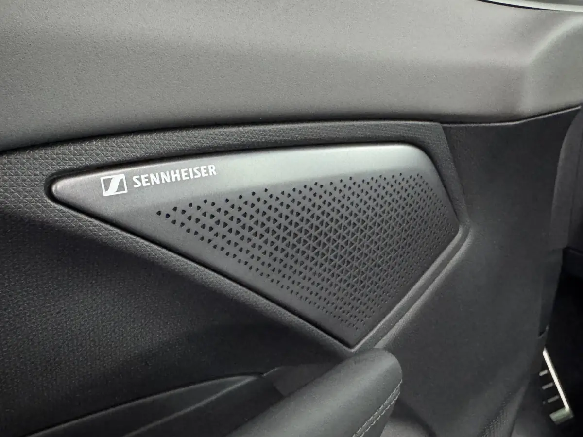 1.5 TSI e-Hybrid Pano Trekhaak Sennheiser HUD 360camera