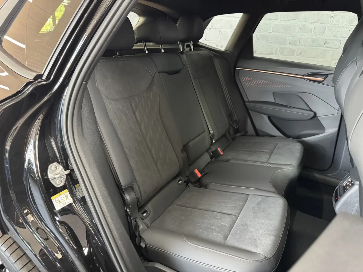 1.5 TSI e-Hybrid Pano Trekhaak Sennheiser HUD 360camera
